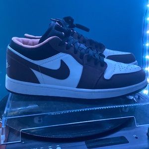 Jordan 1 Low Mocha Size 10.5
